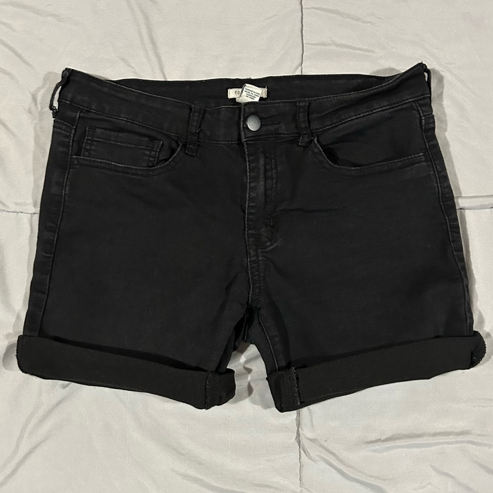 Forever 21 Shorts Size 31 Black Women’s Jeans Denim